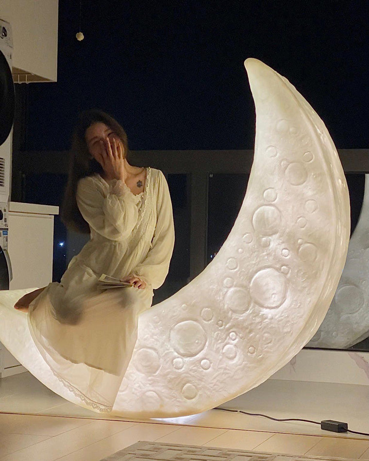 WOW Crescent Moon Floor Lamp-wow7021