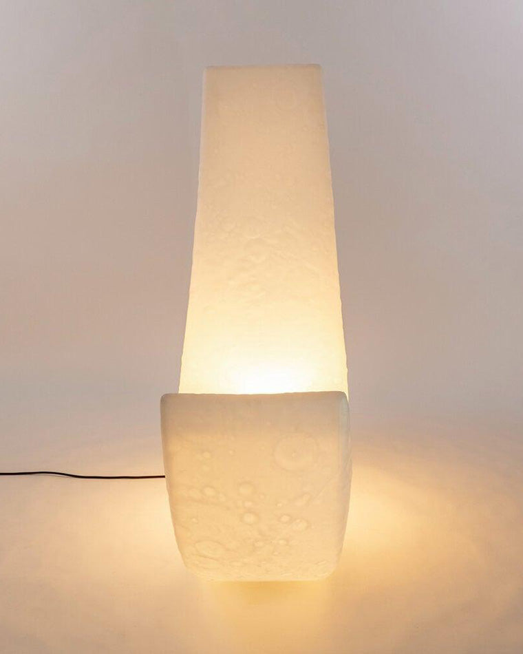 WOW Crescent Moon Floor Lamp-wow7021