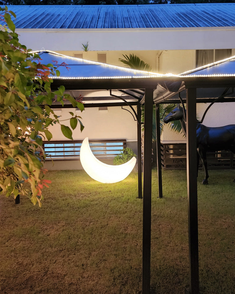 WOW Crescent Moon Floor Lamp-wow7021
