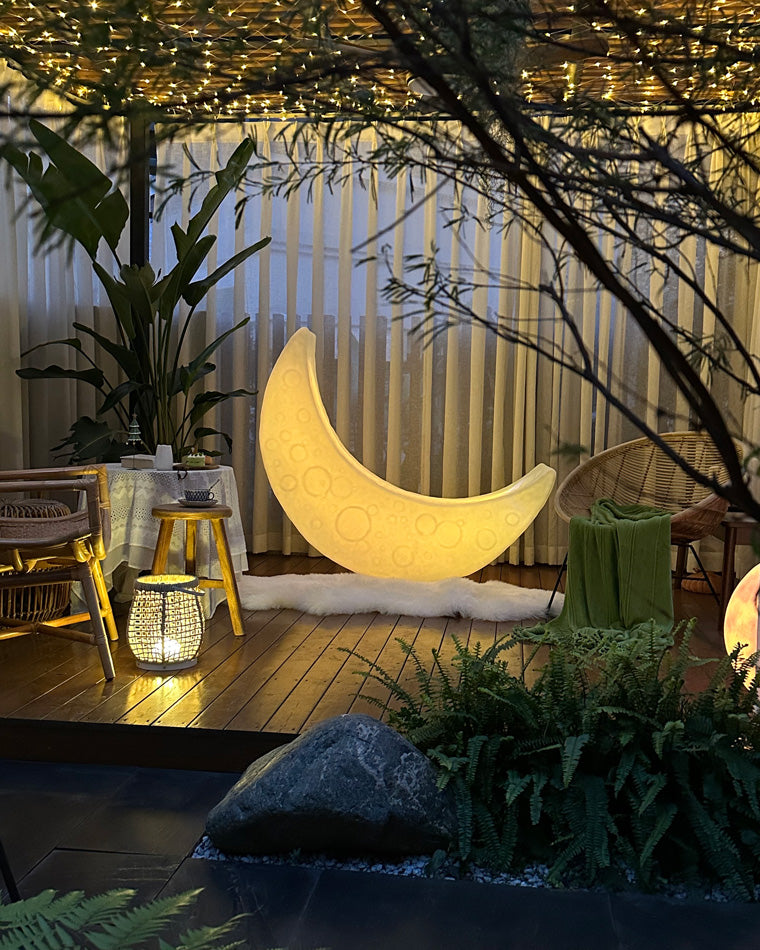 WOW Crescent Moon Floor Lamp-wow7021