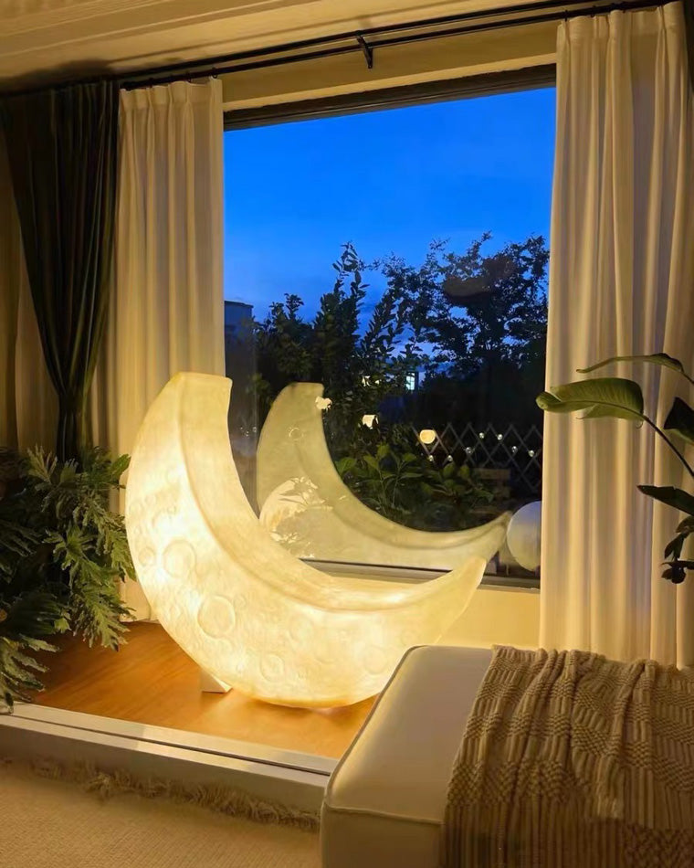 WOW Crescent Moon Floor Lamp-wow7021