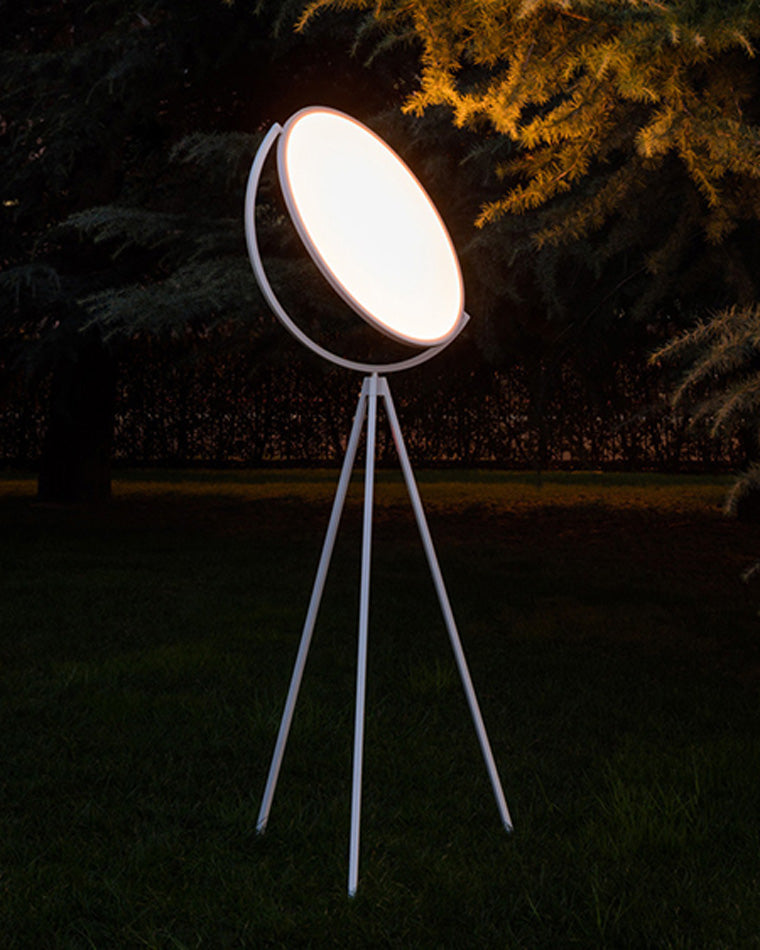 WOW Adjustable Tripod Floor Lamp-wow7027