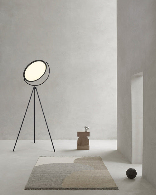 WOW Adjustable Tripod Floor Lamp-wow7027
