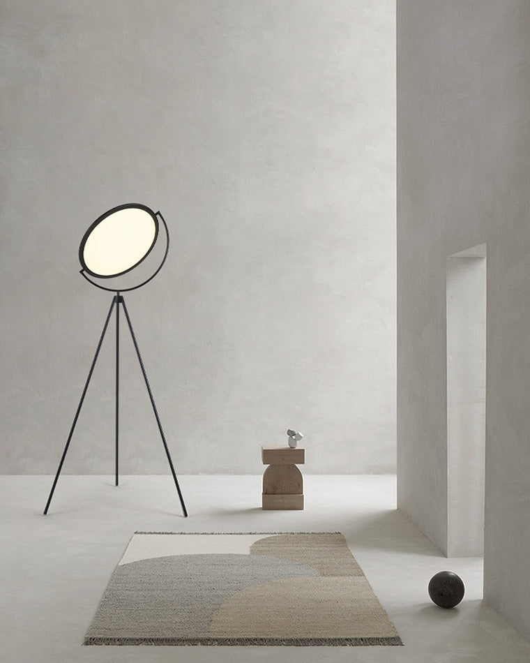 WOW Adjustable Tripod Floor Lamp-wow7027