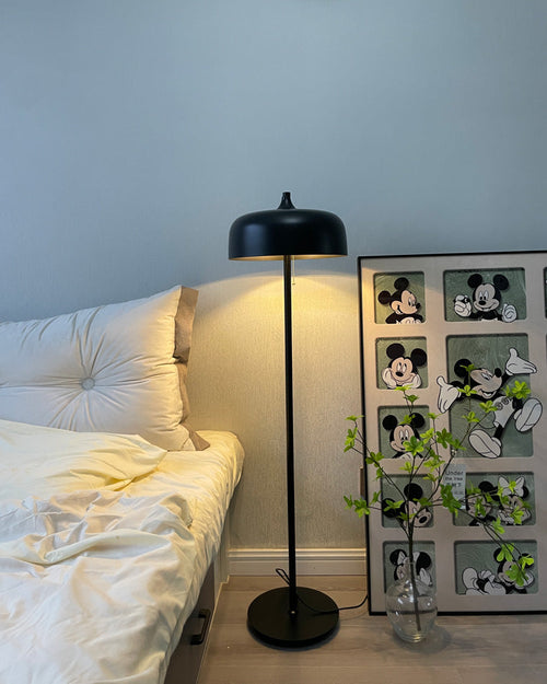 WOW Acorn Floor Lamp with Pull Chain-wow7034