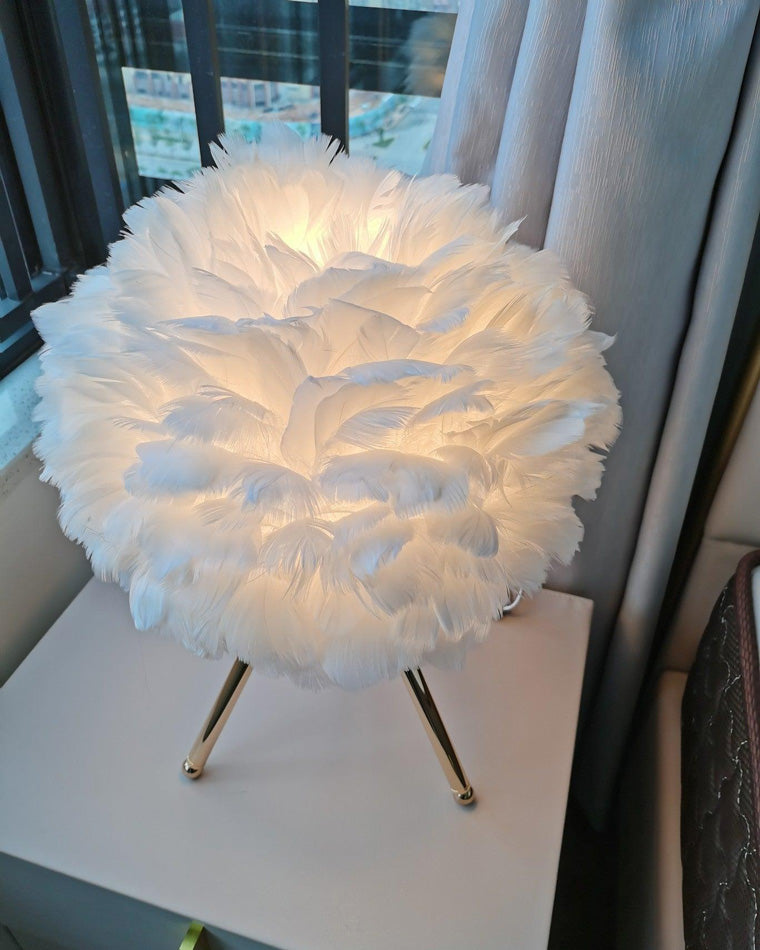 WOW Feather Tripod Table Lamp-wow8014