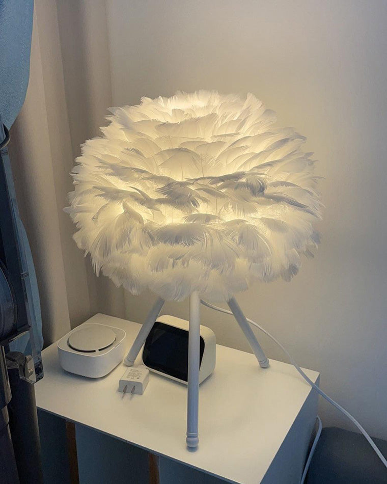 WOW Feather Tripod Table Lamp-wow8014