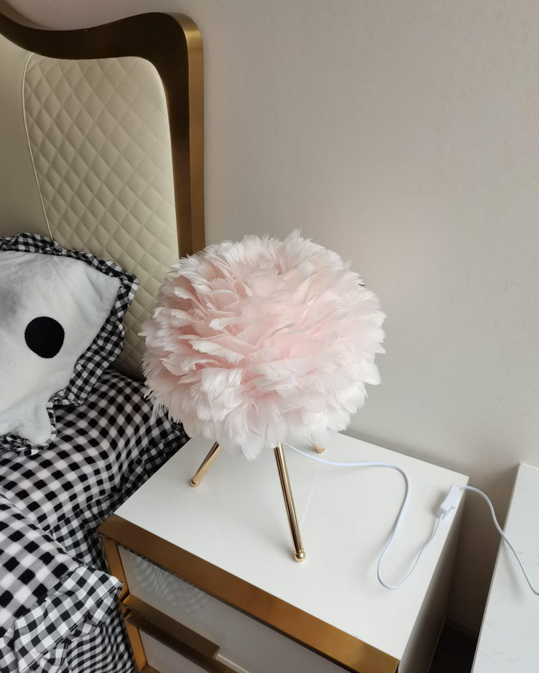 WOW Feather Tripod Table Lamp-wow8014