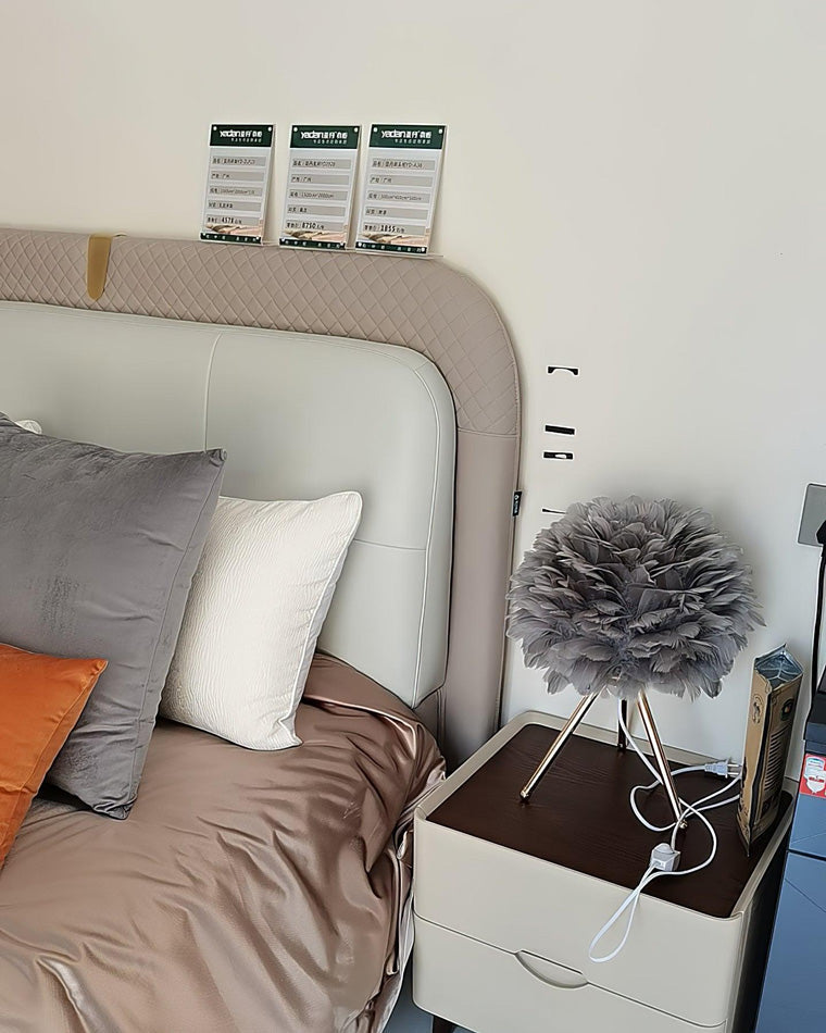 WOW Feather Tripod Table Lamp-wow8014