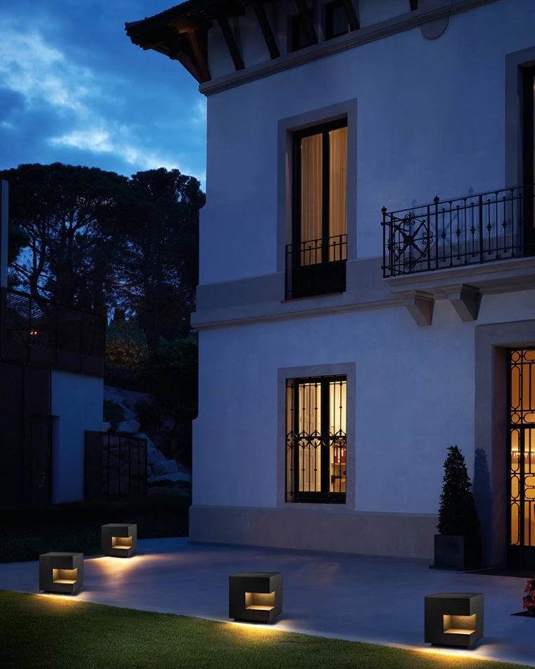 WOW Solar Pillar Light-wow9178