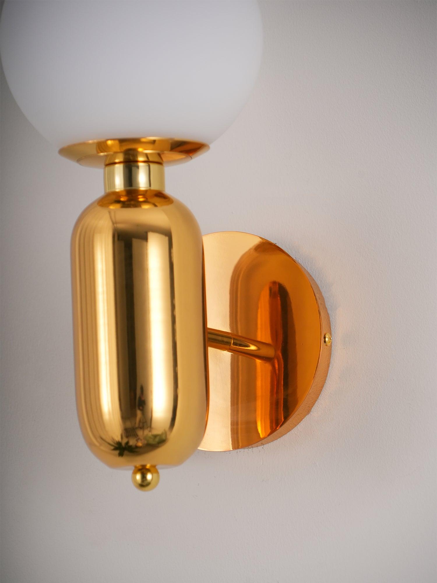 WOW Kade Wall Light