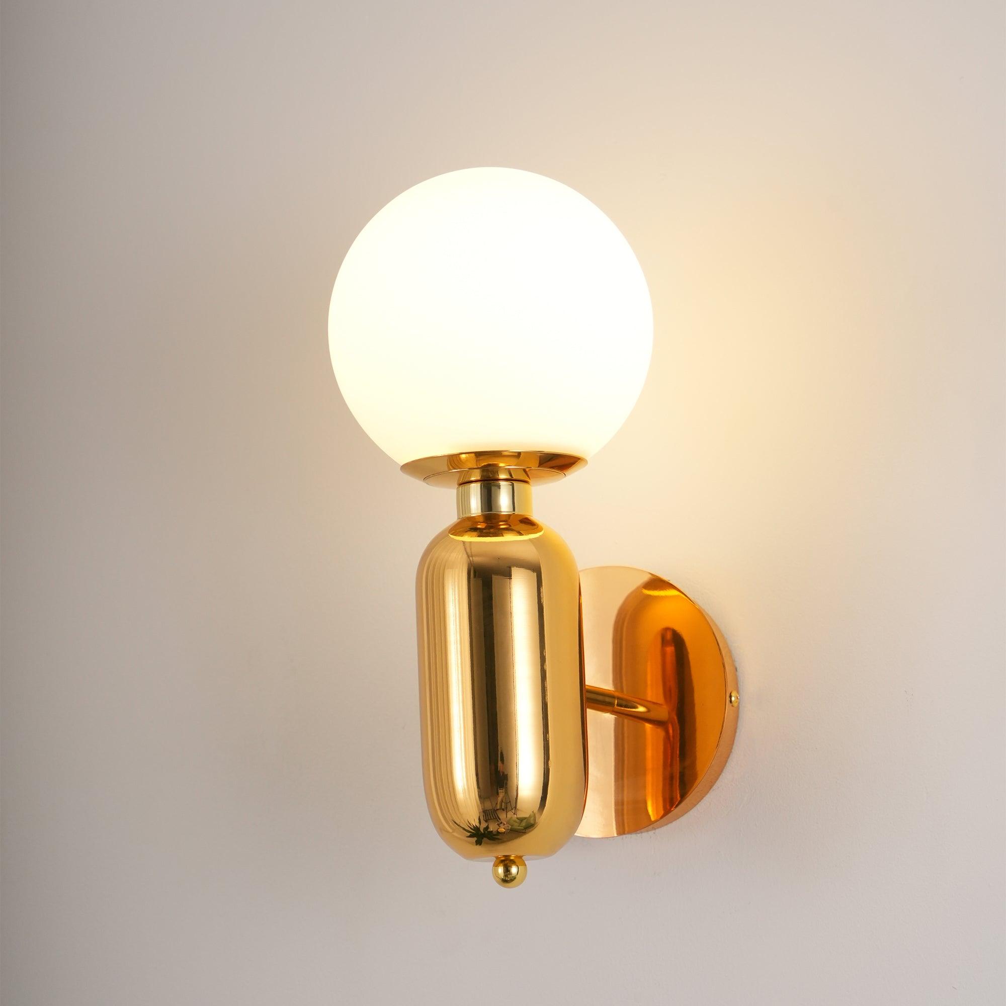 WOW Kade Wall Light