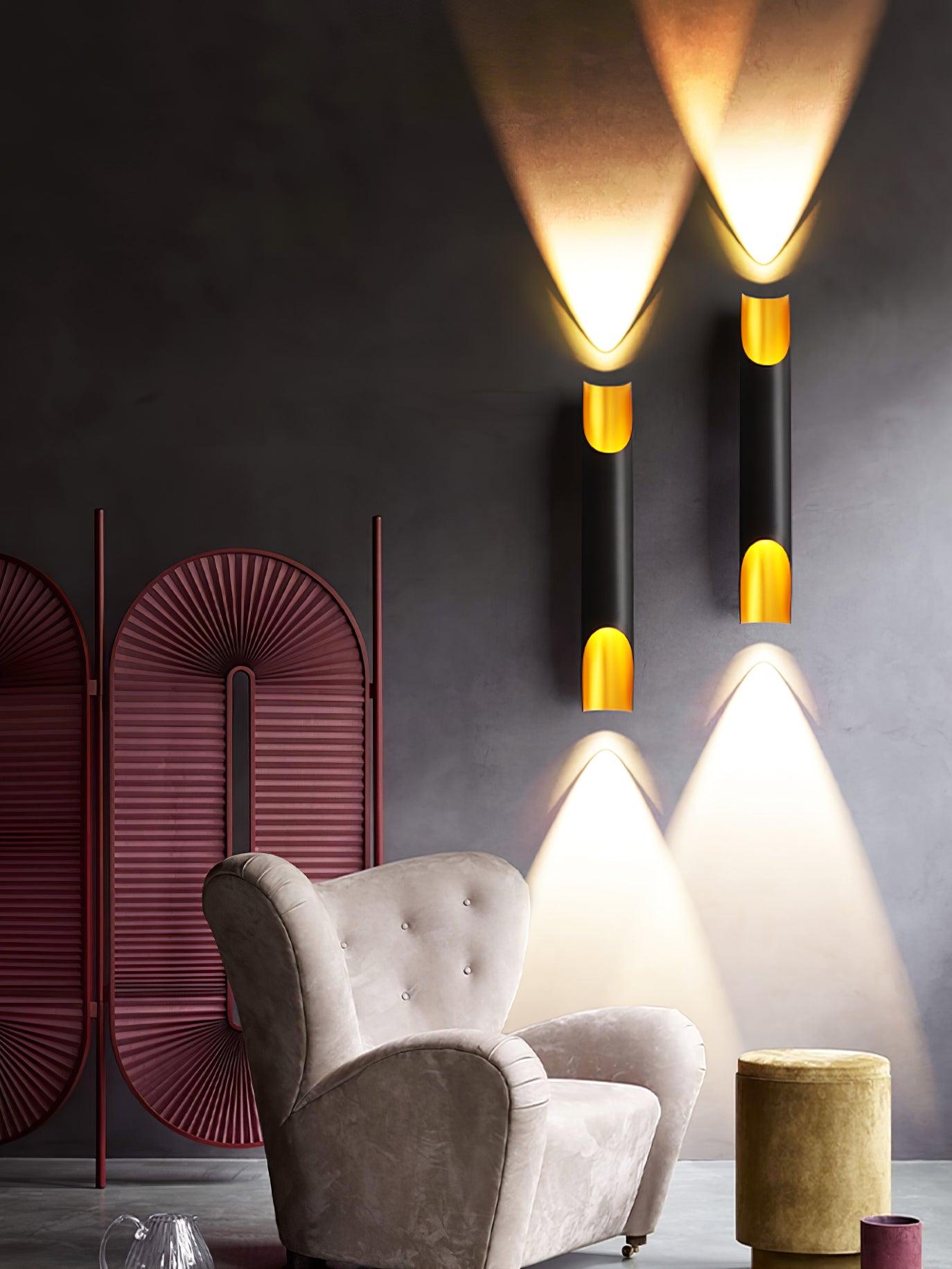 WOW Abigali Straight Wall Lamp