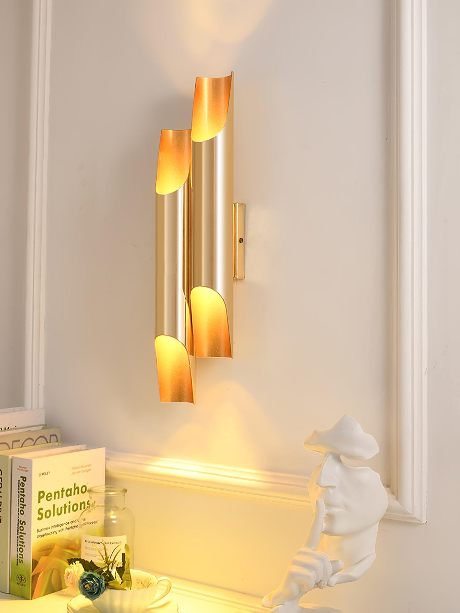 WOW Abigali Straight Wall Lamp