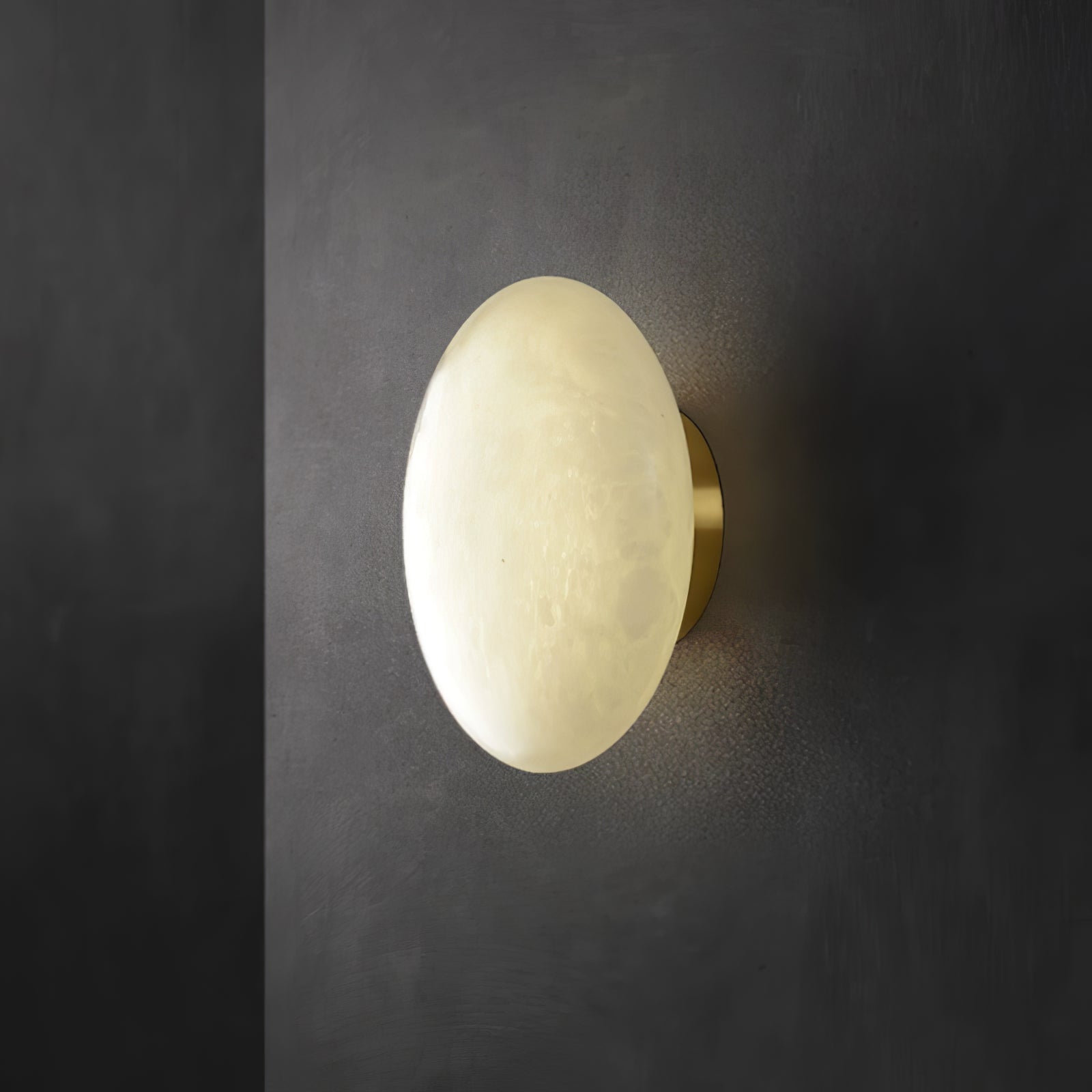 WOW Alabaster Oval Ceiling Lamp
