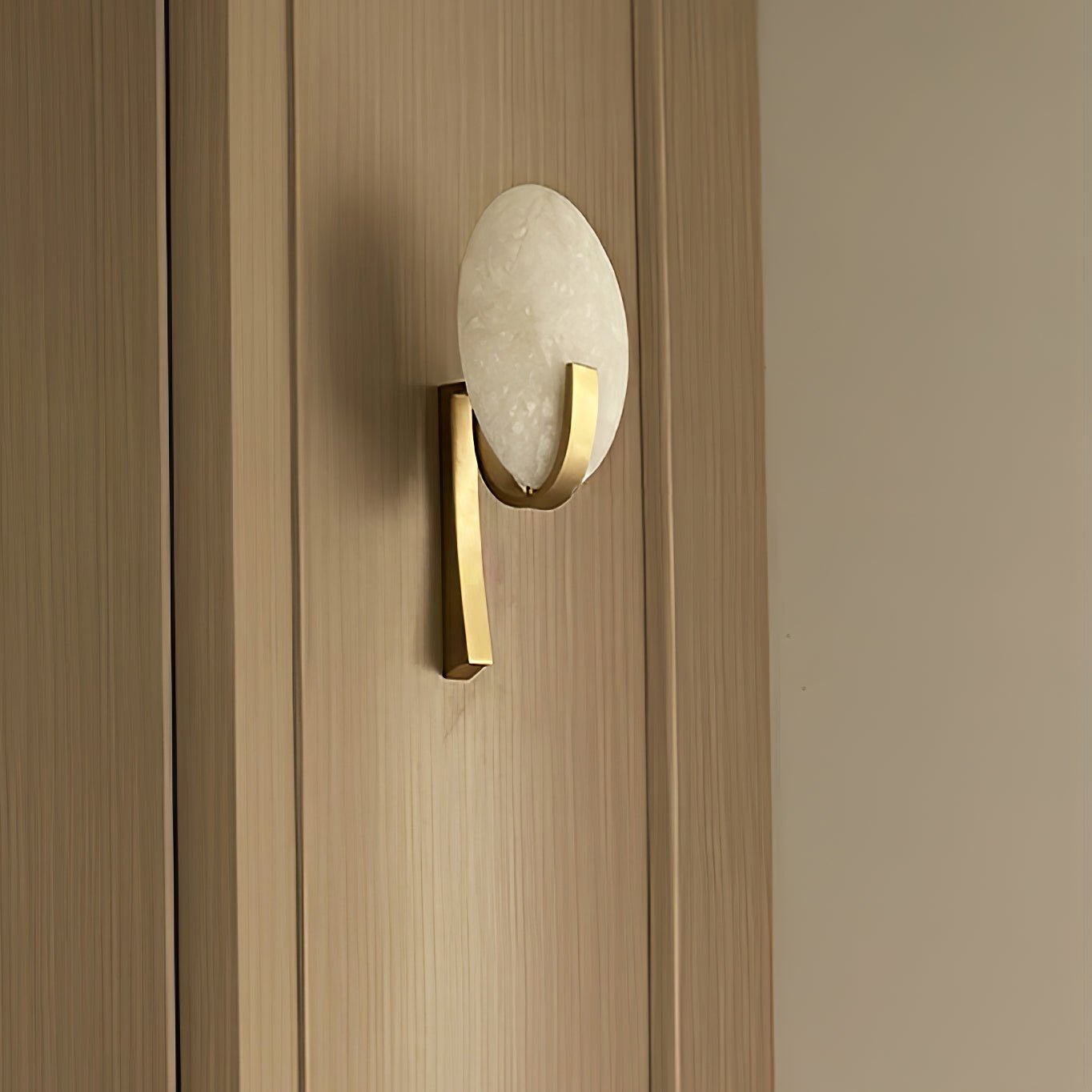 WOW Alice Alabaster Plug-in Wall Lamp