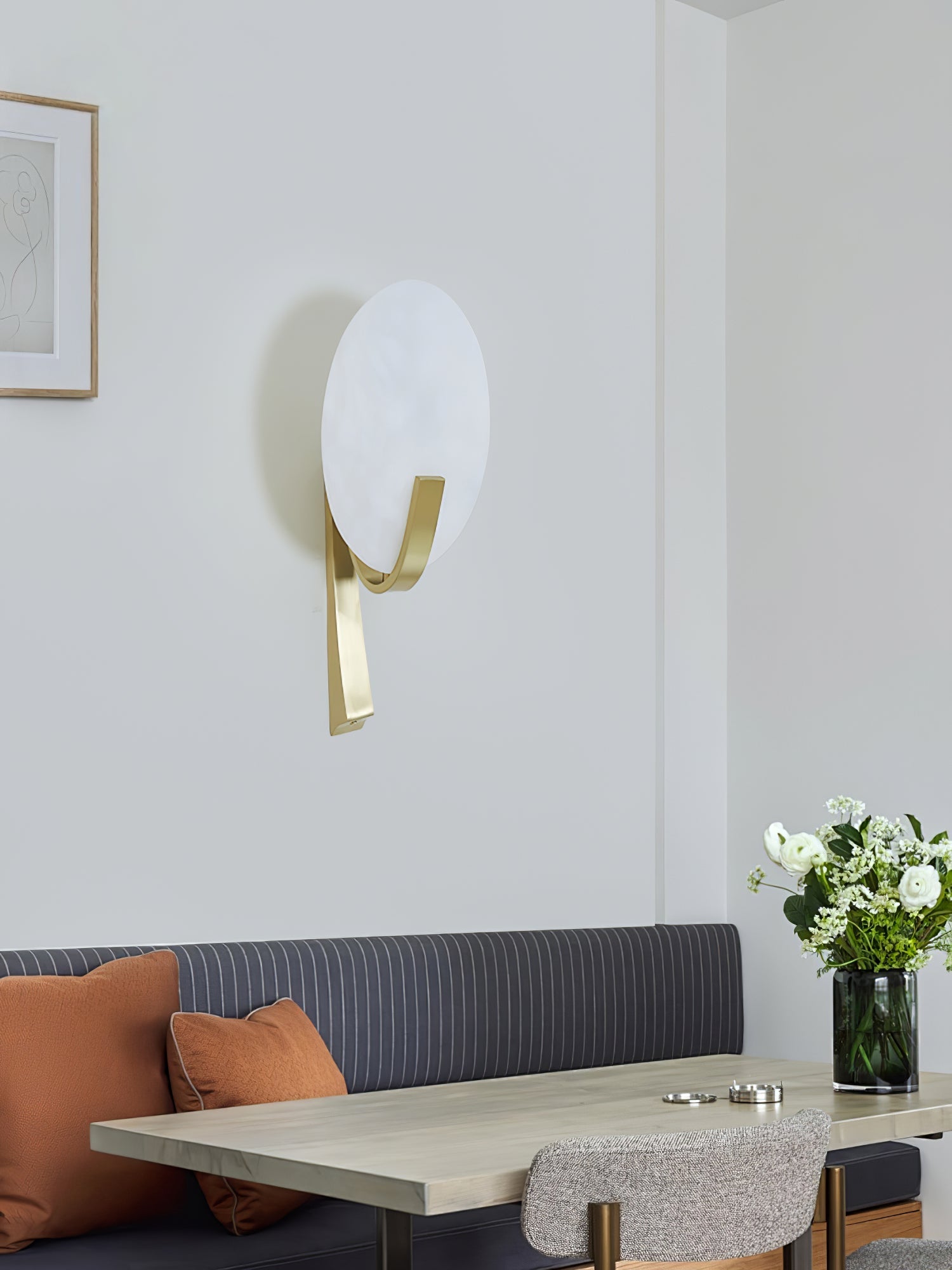 WOW Alice Alabaster Plug-in Wall Lamp