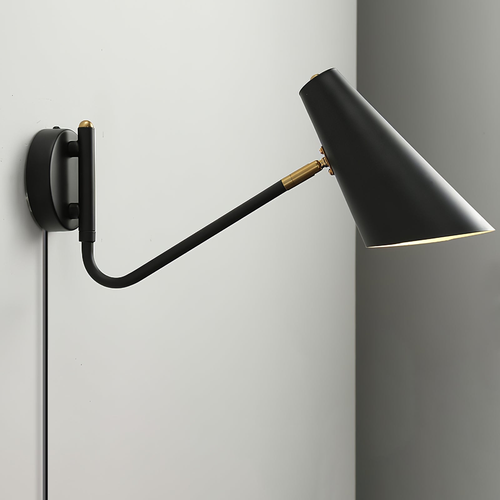 WOW Apex Plug-in Wall Sconce