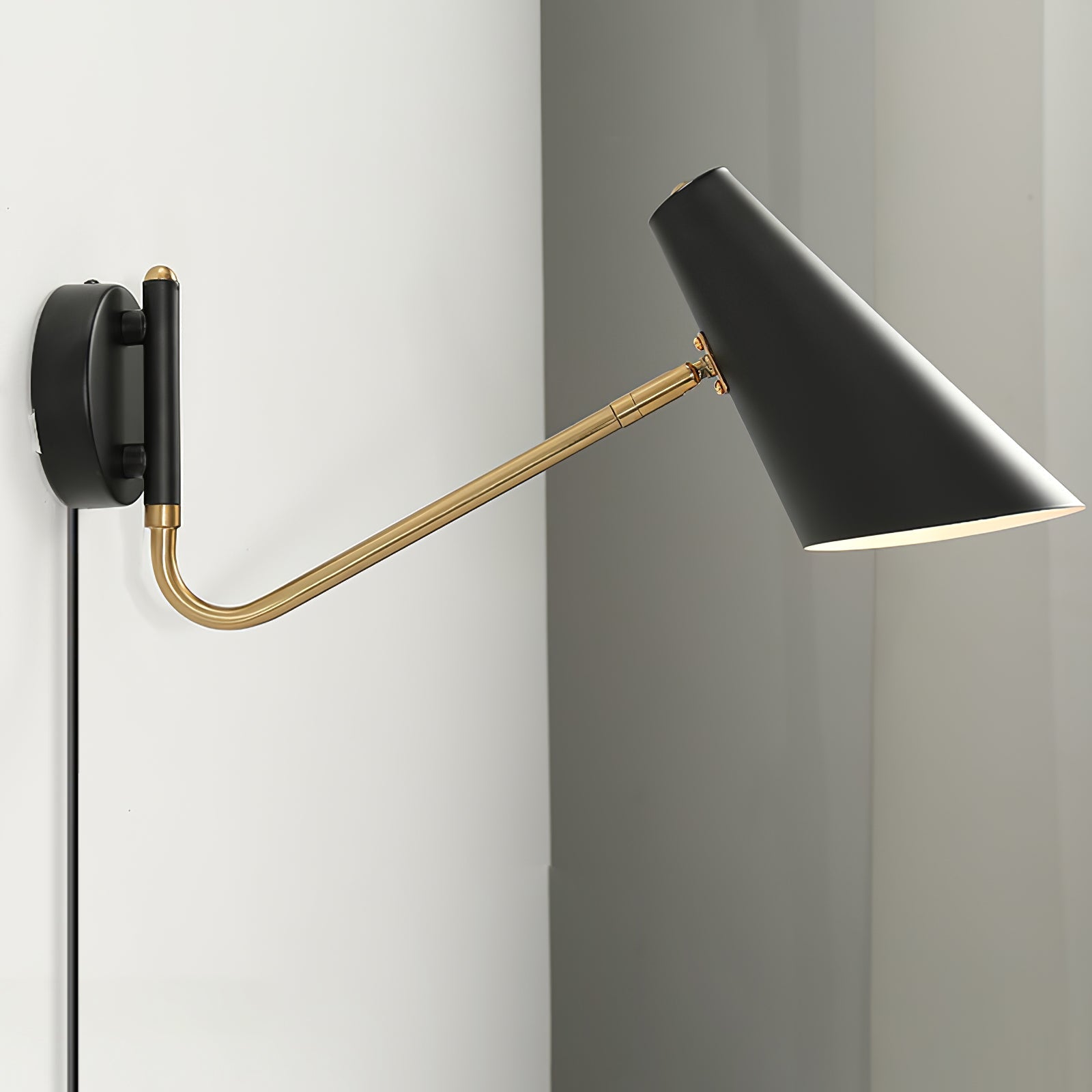 WOW Apex Plug-in Wall Sconce