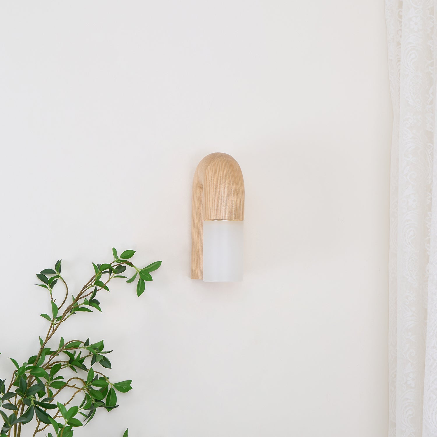 WOW Arcus Wood Wall Lamp