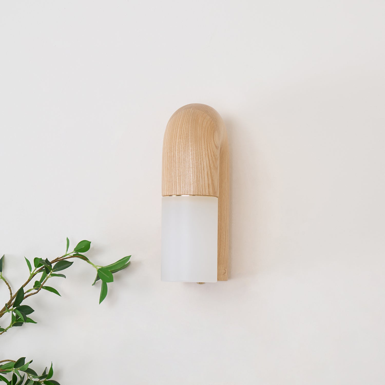 WOW Arcus Wood Wall Lamp