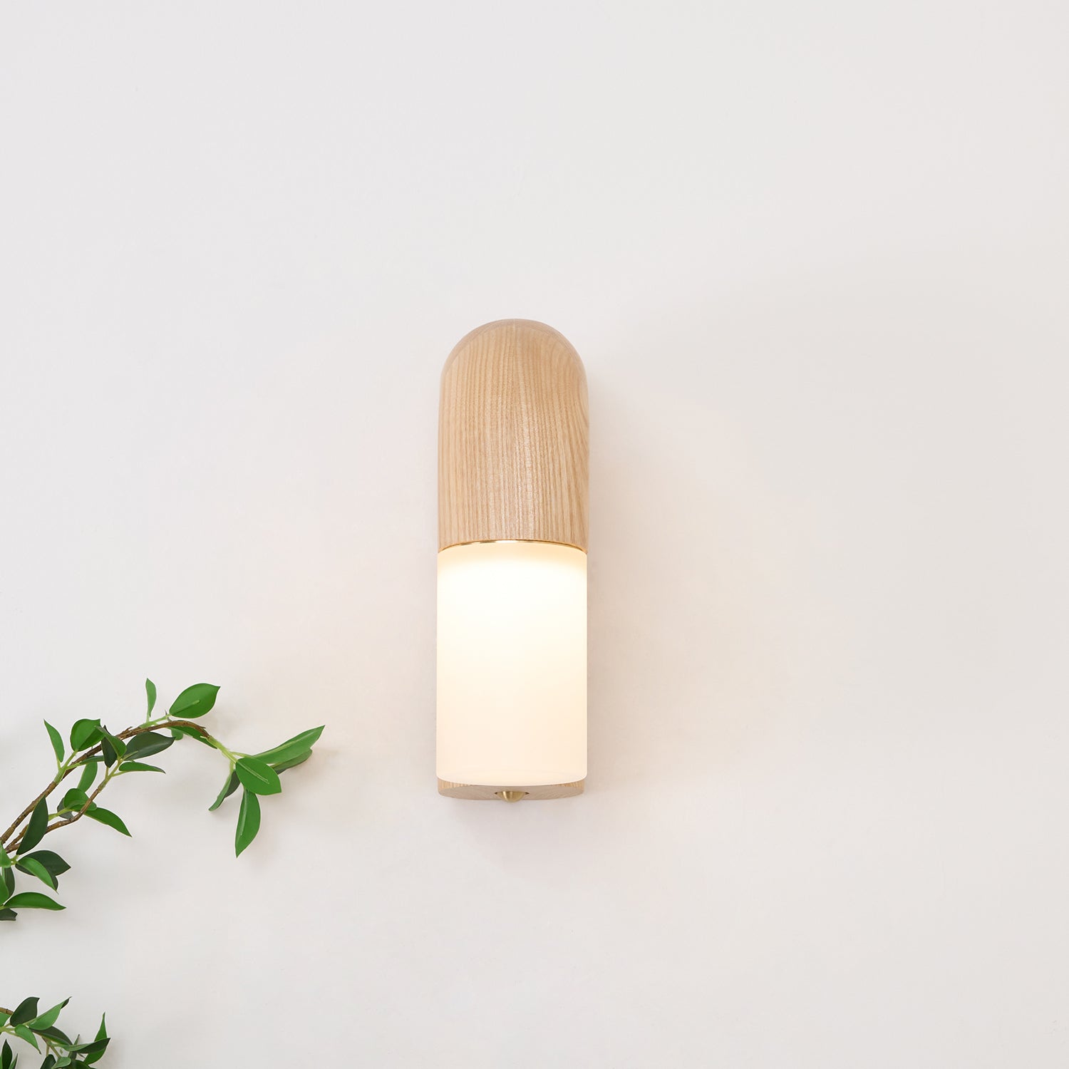WOW Arcus Wood Wall Lamp