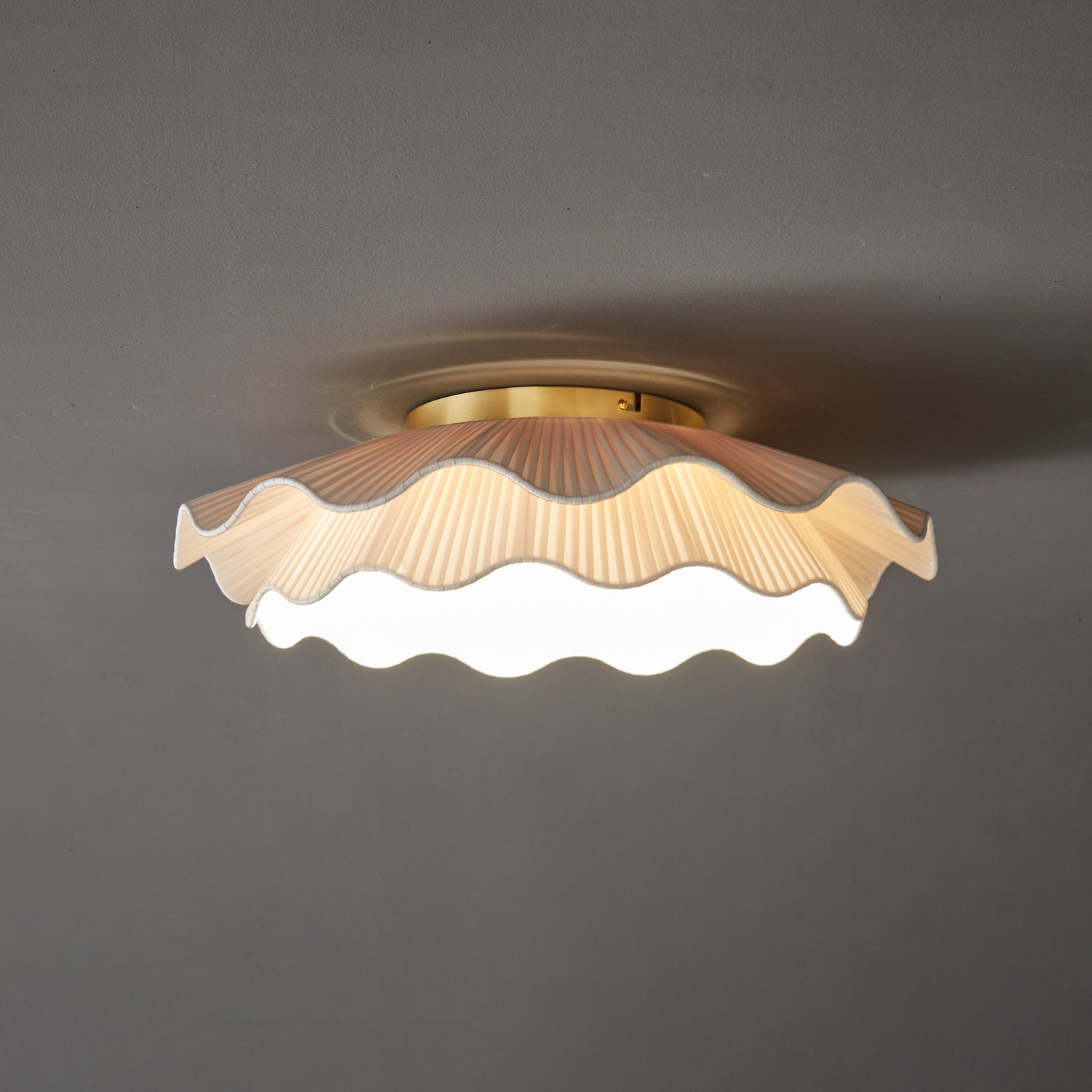 WOW Arwen Fabric Wave Ceiling Lamp