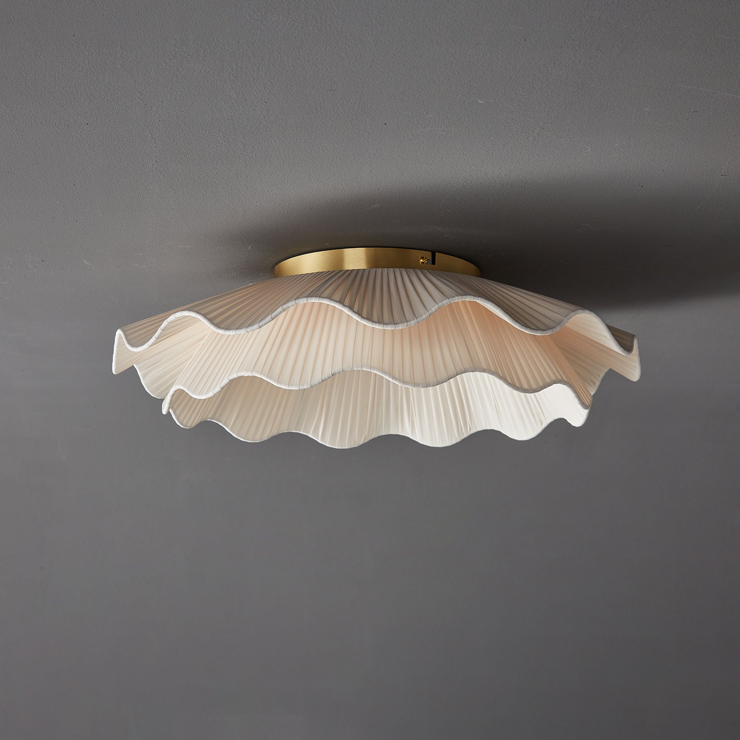 WOW Arwen Fabric Wave Ceiling Lamp