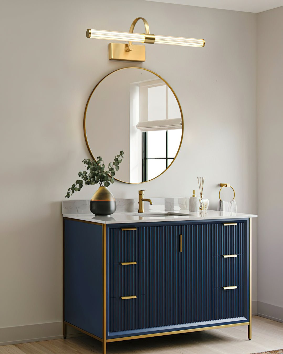 WOW Avery Wall Light