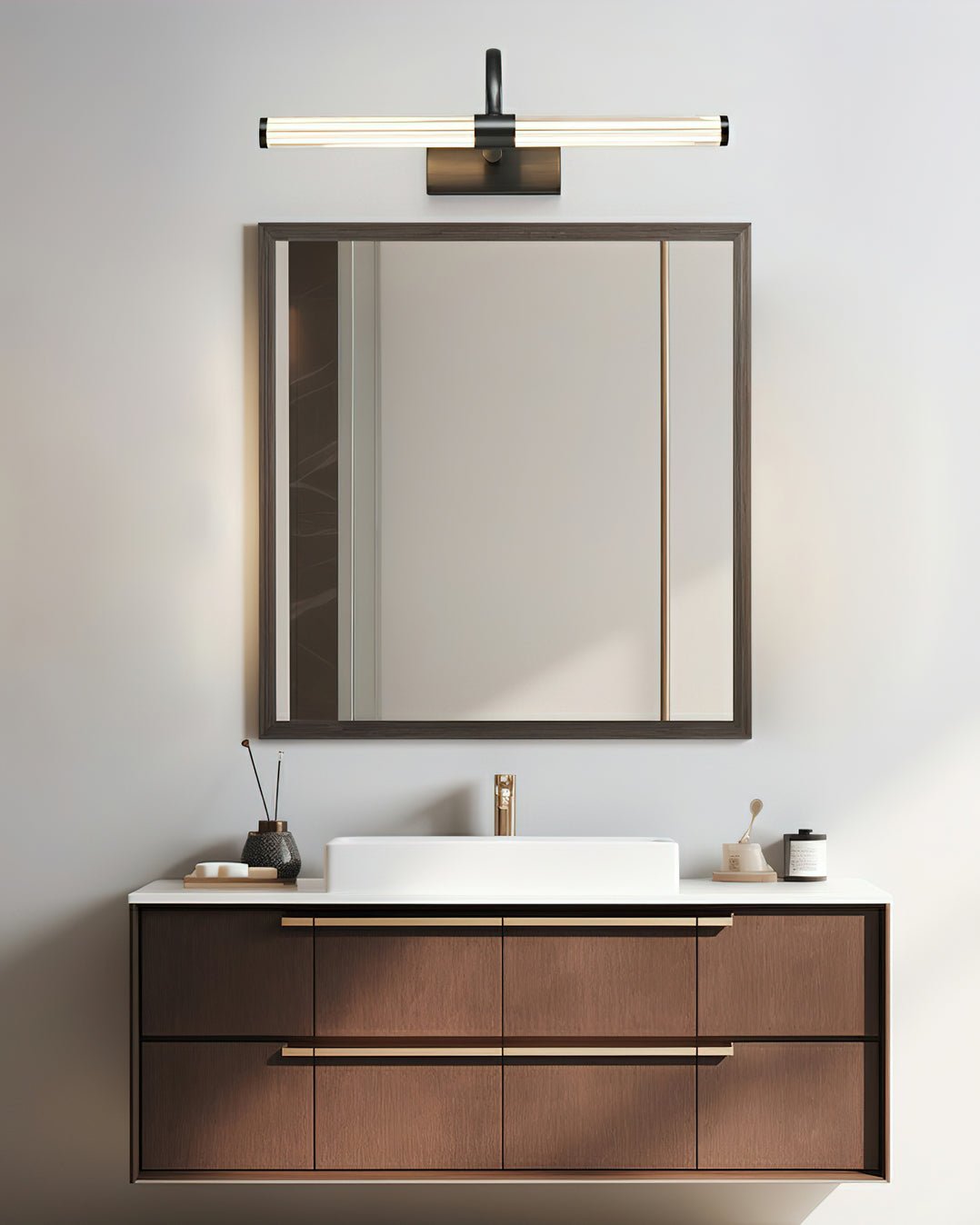 WOW Avery Wall Light