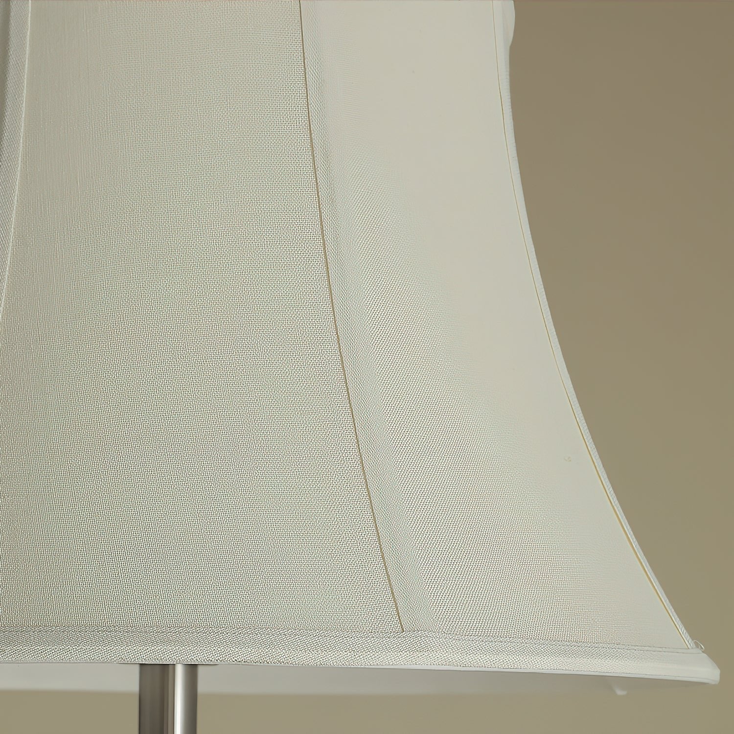 WOW Belfort Classic Floor Lamp