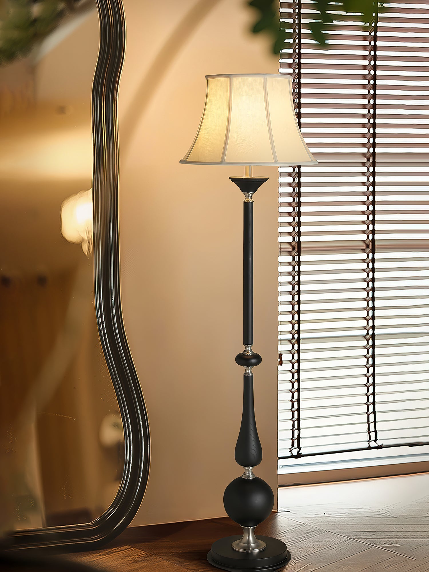 WOW Belfort Classic Floor Lamp