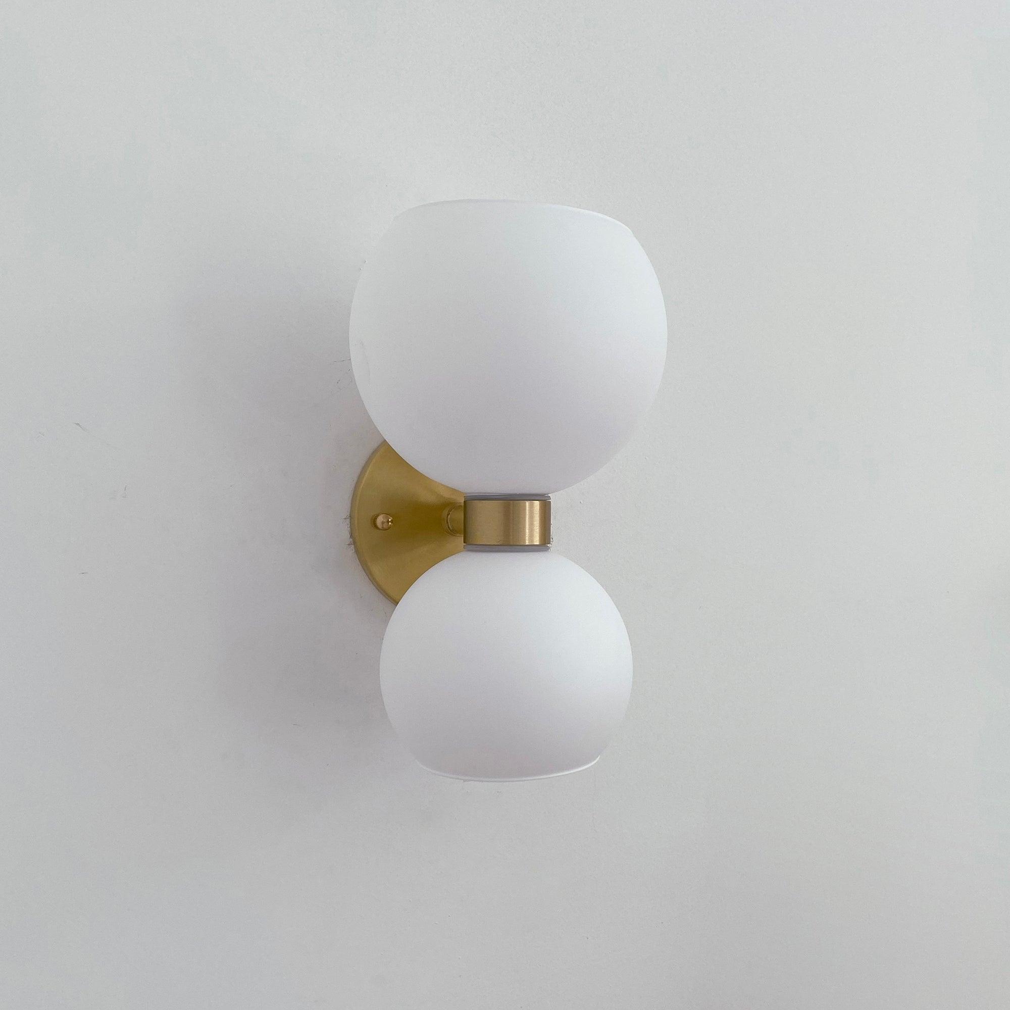 WOW Round Pearl Sconce
