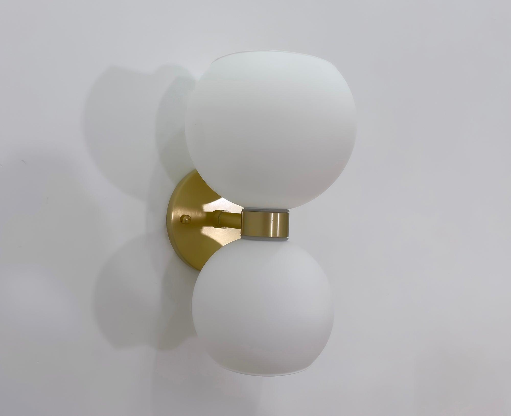 WOW Round Pearl Sconce