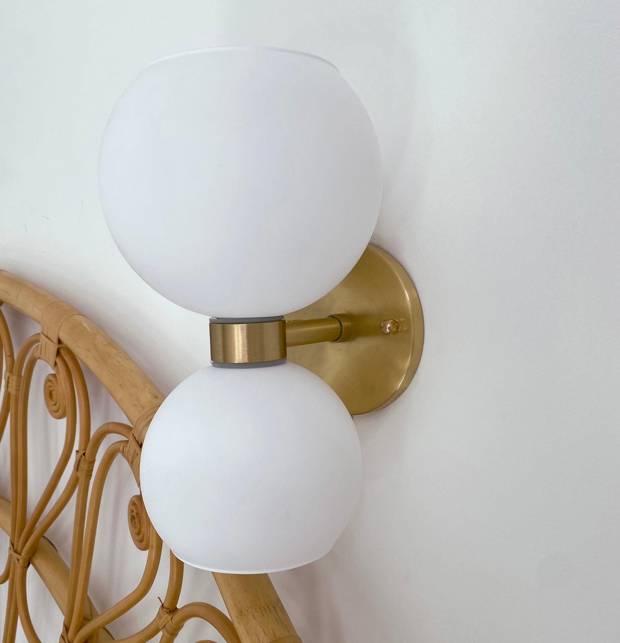 WOW Round Pearl Sconce