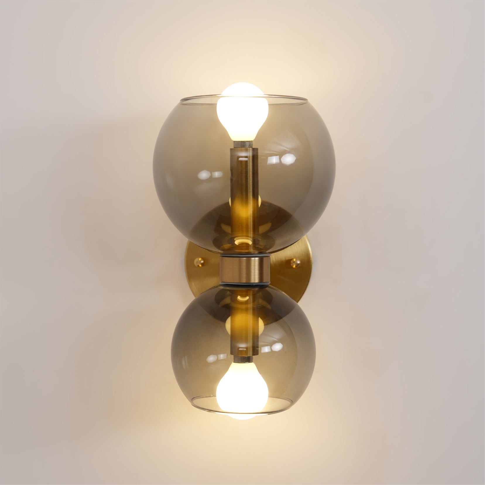 WOW Round Pearl Sconce