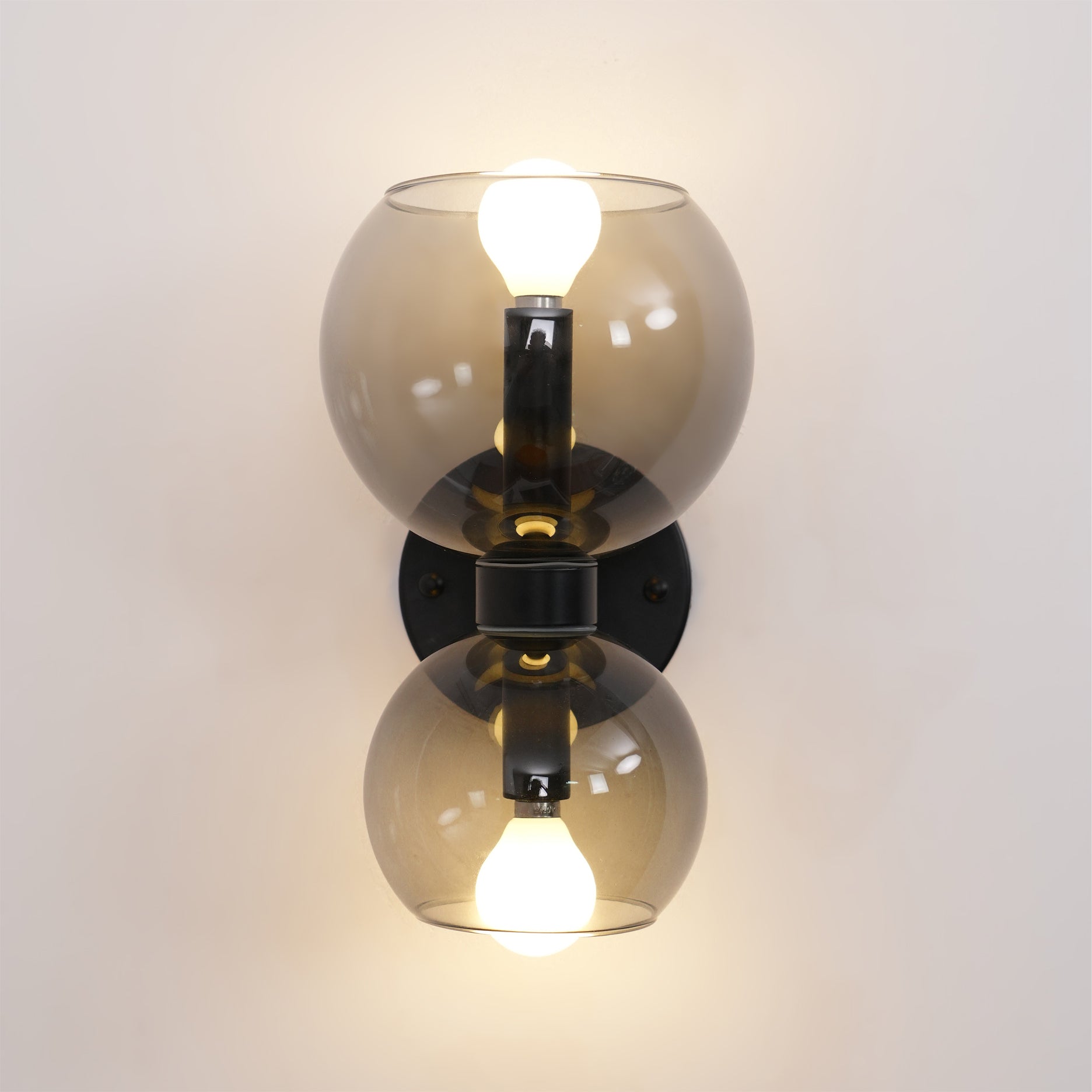 WOW Round Pearl Sconce