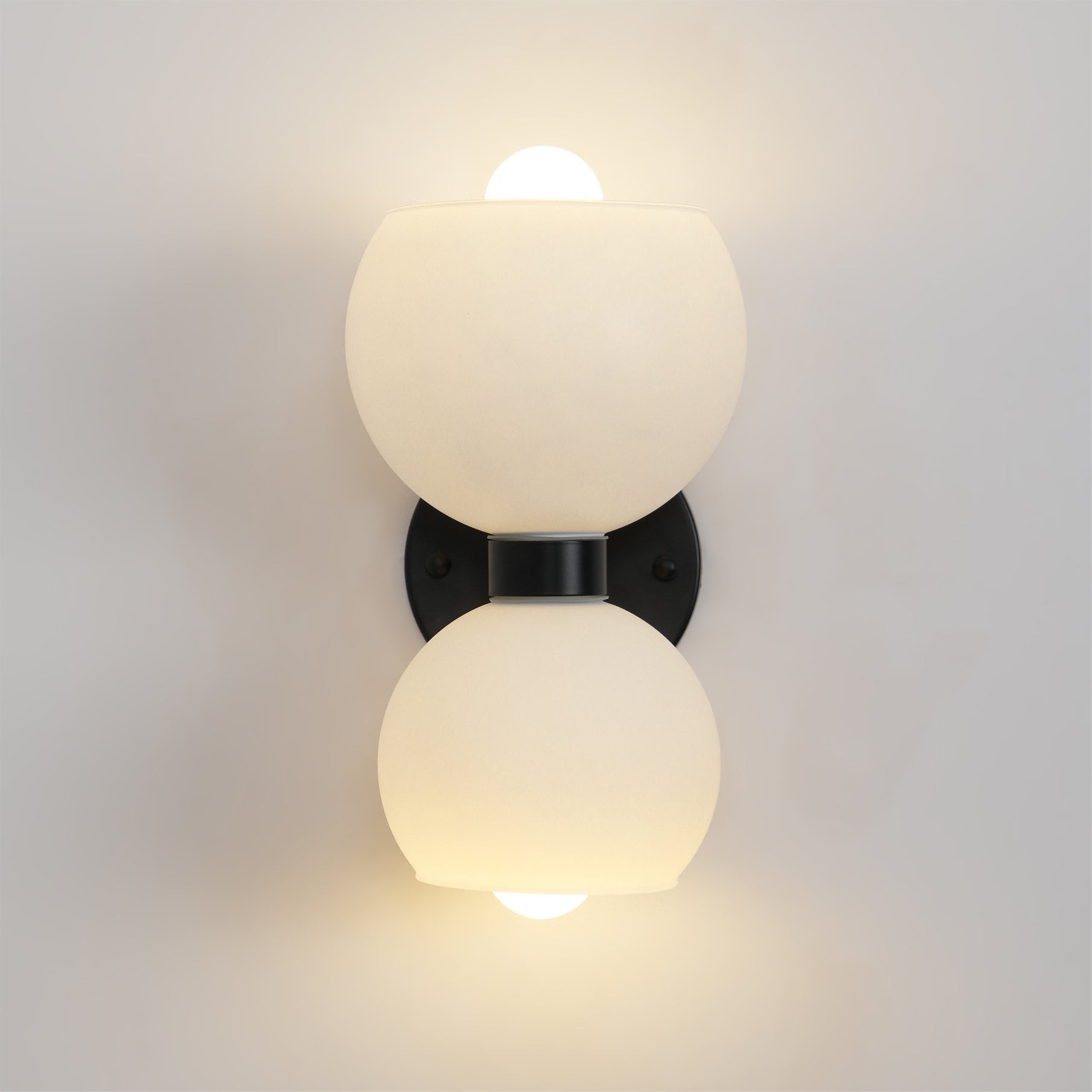 WOW Round Pearl Sconce
