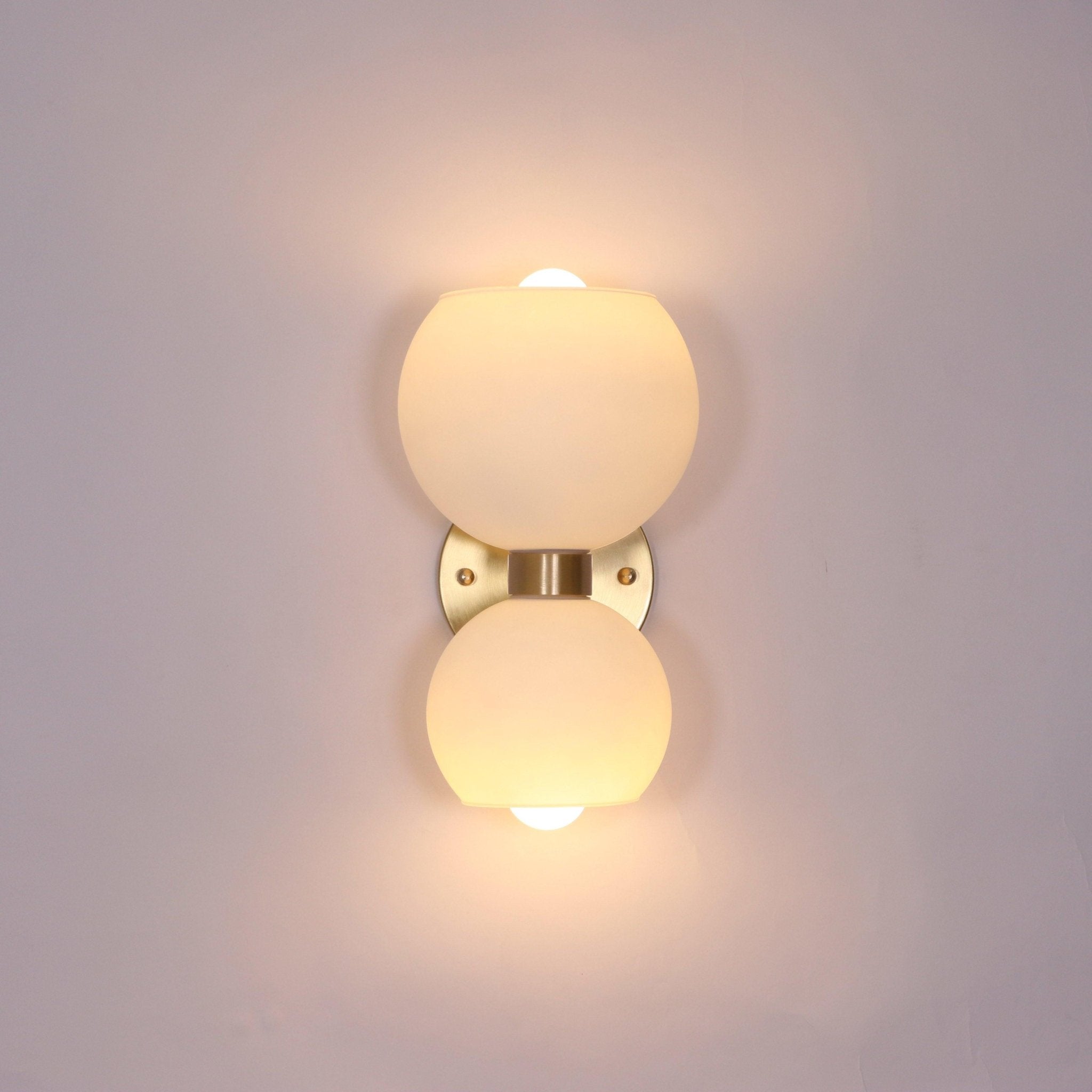 WOW Round Pearl Sconce