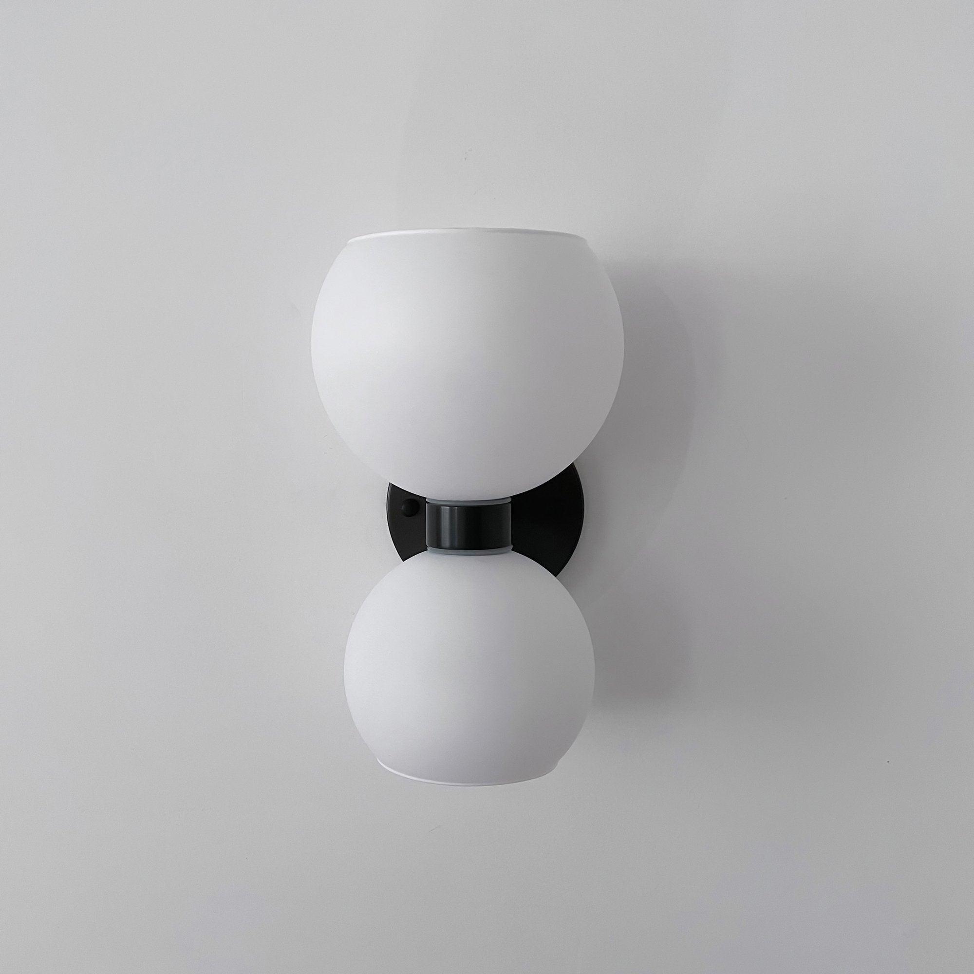 WOW Round Pearl Sconce