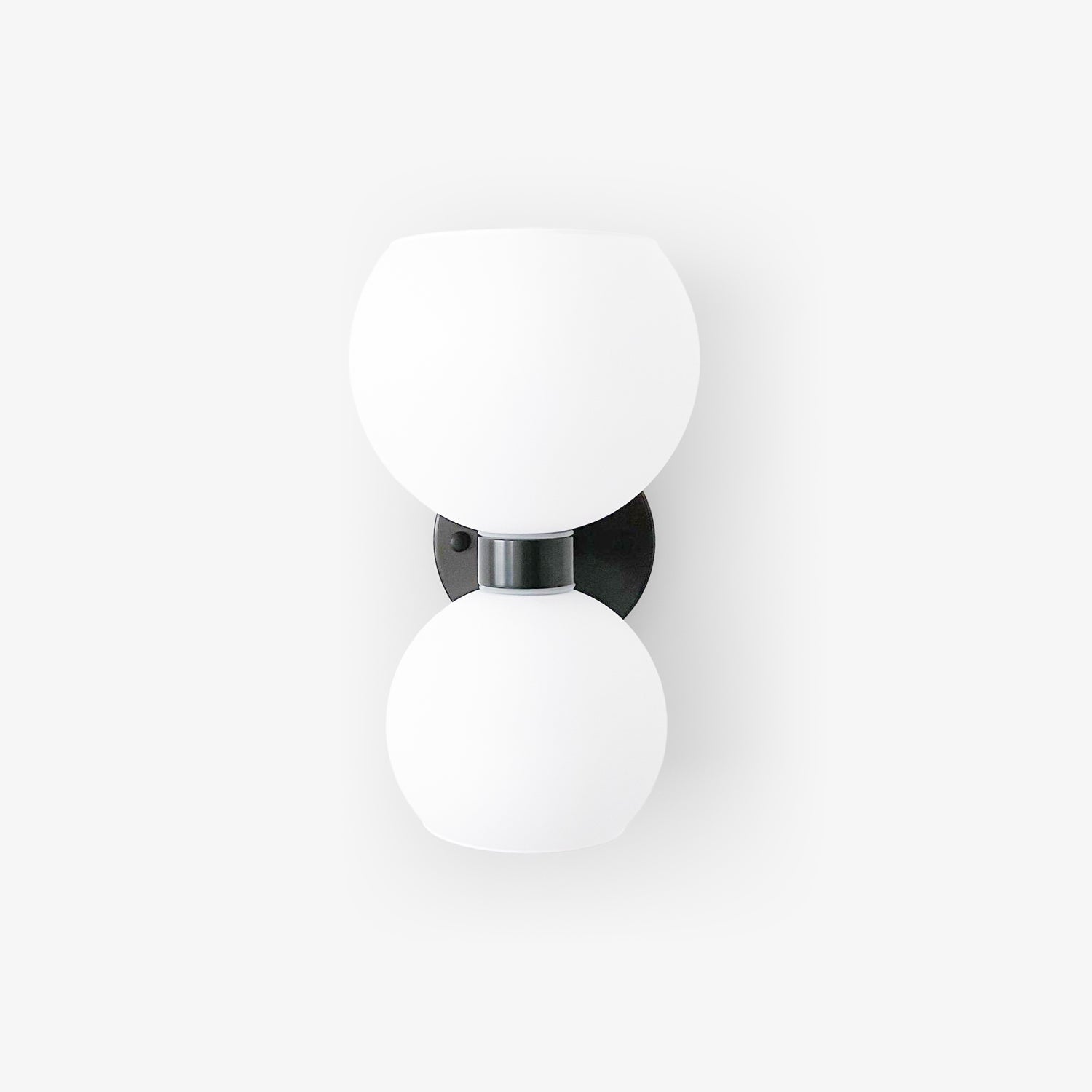 WOW Round Pearl Sconce