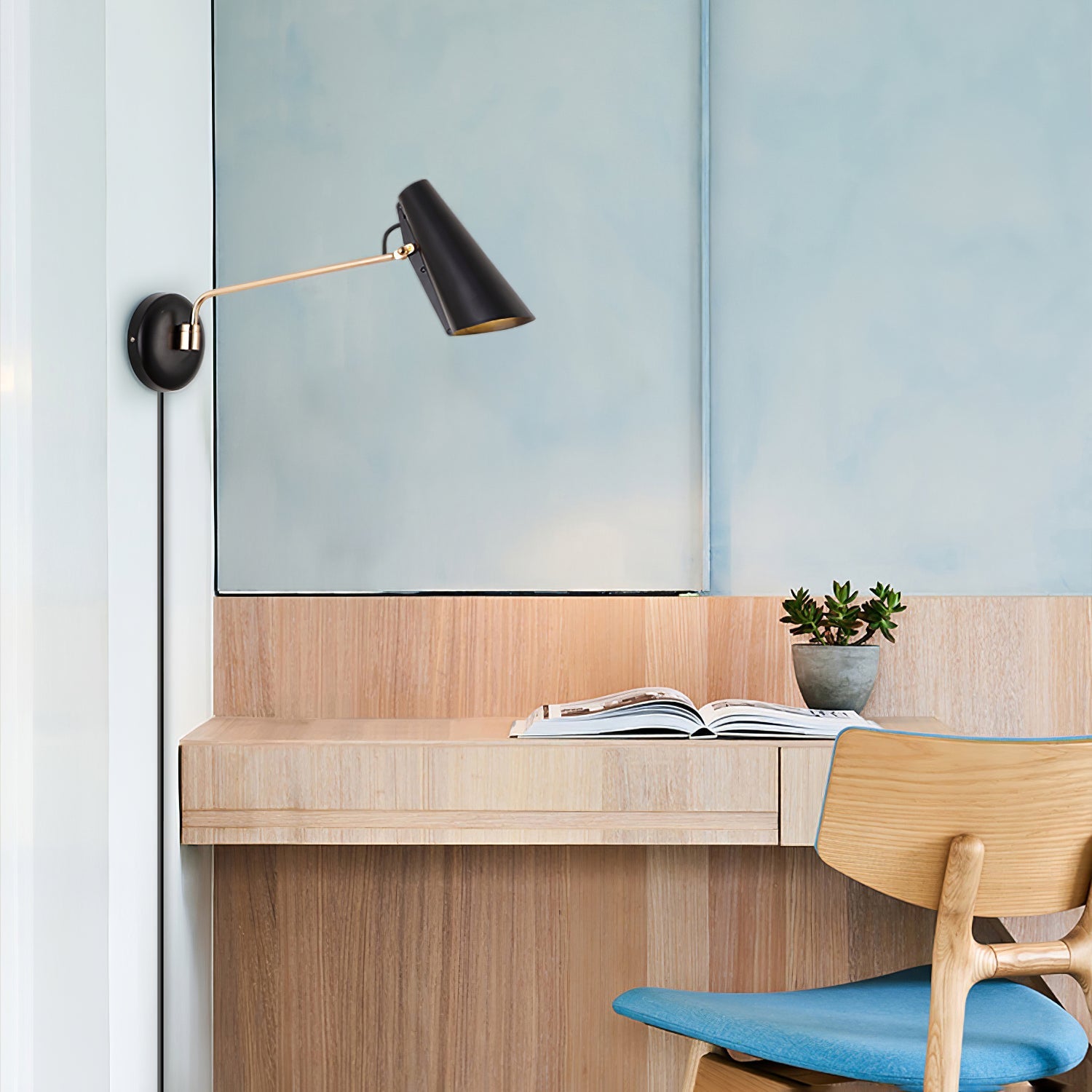 WOW Birdy Plug-in Wall Lamp