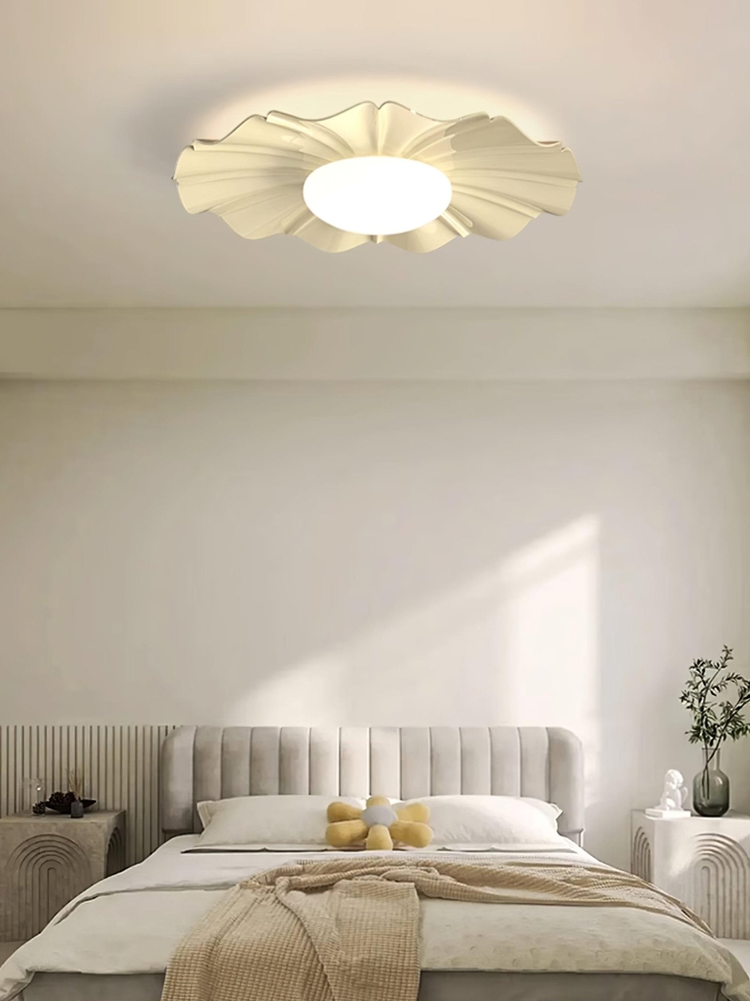 WOW Blooming Flower Ceiling Lamp