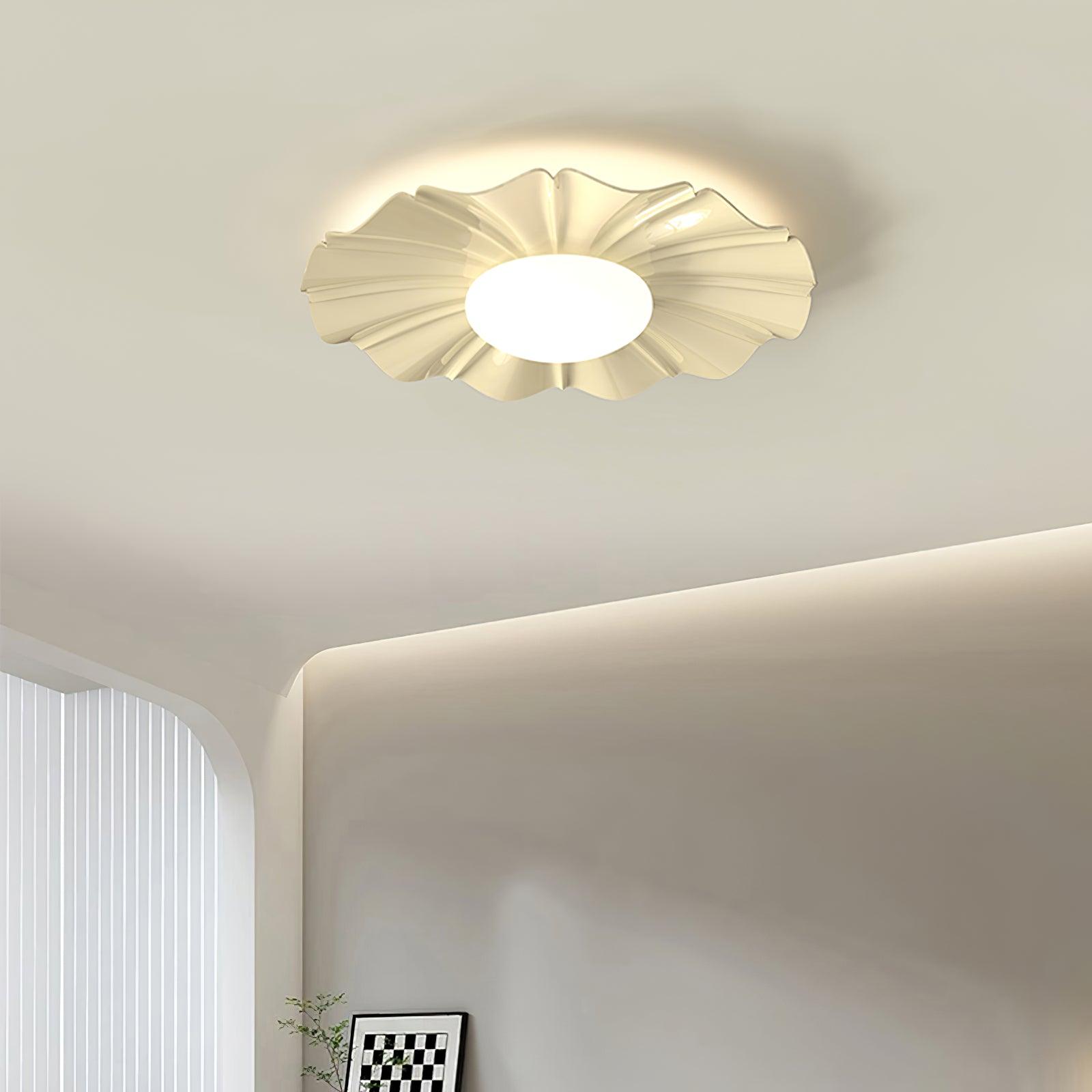 WOW Blooming Flower Ceiling Lamp