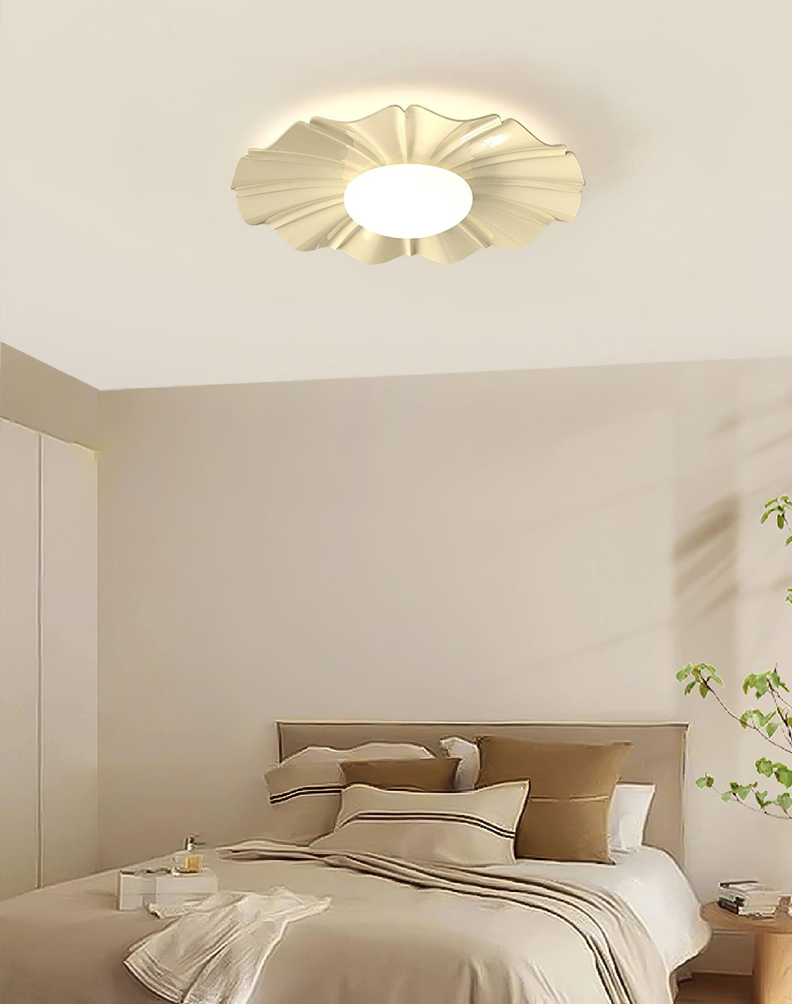 WOW Blooming Flower Ceiling Lamp