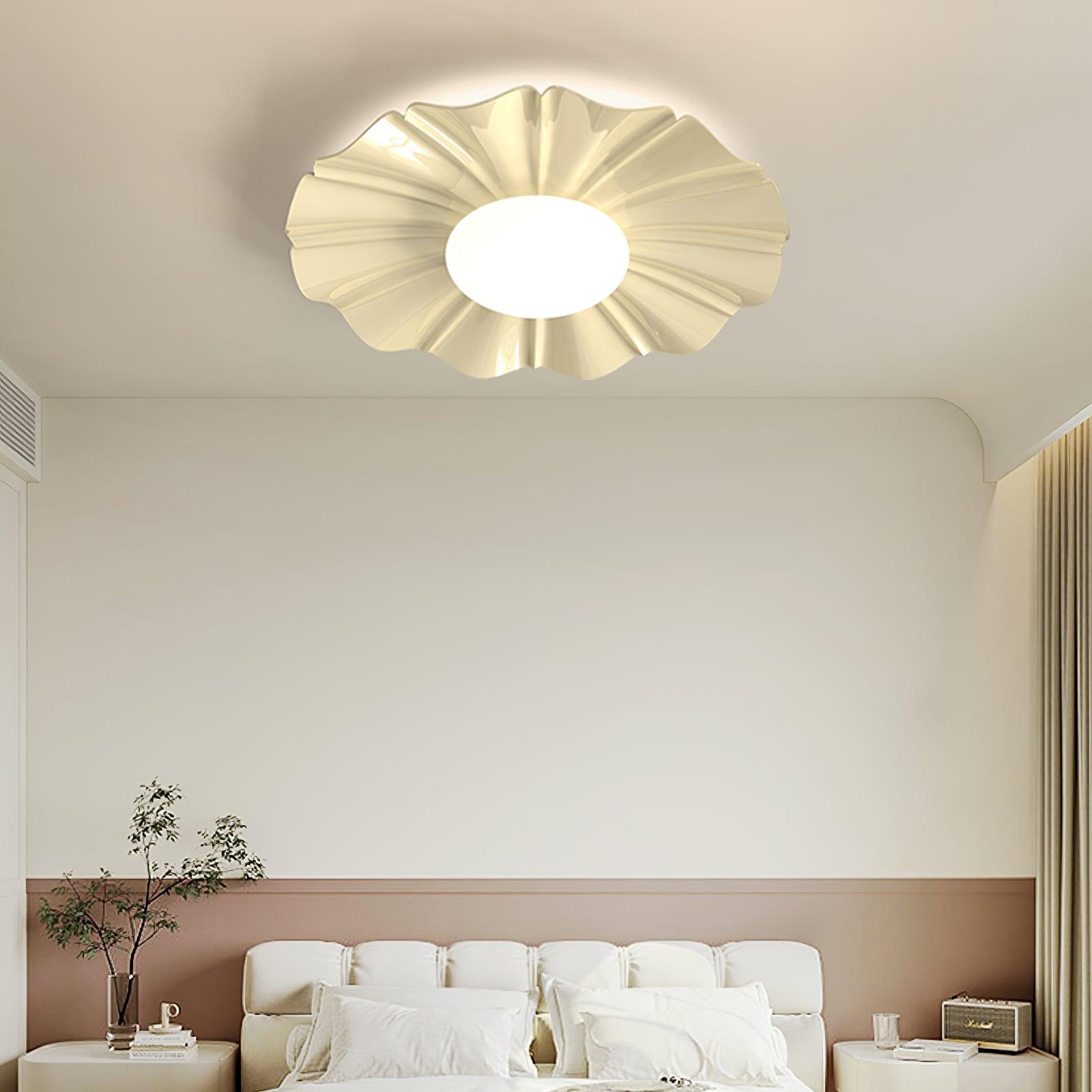 WOW Blooming Flower Ceiling Lamp