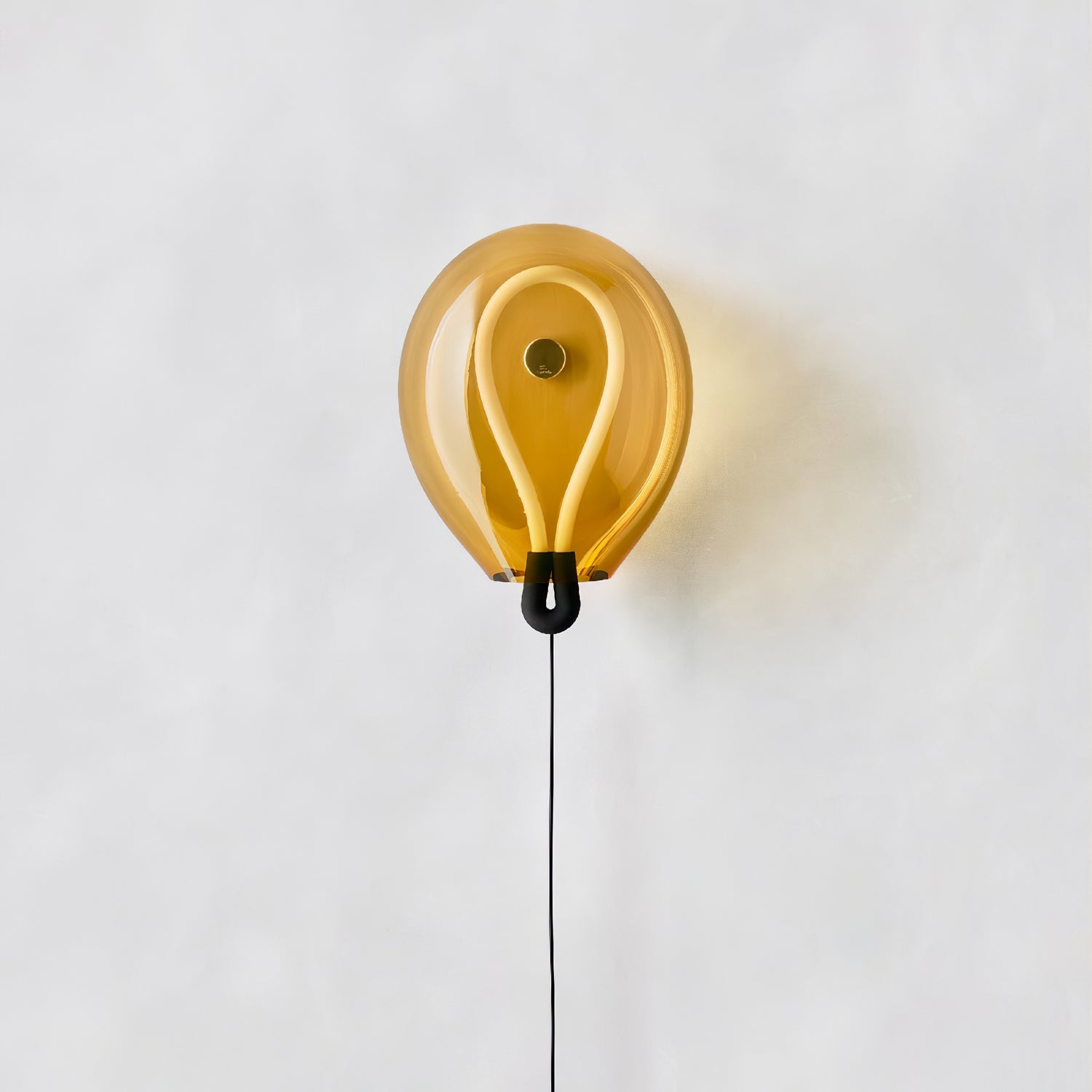 WOW Bulla Wall Light