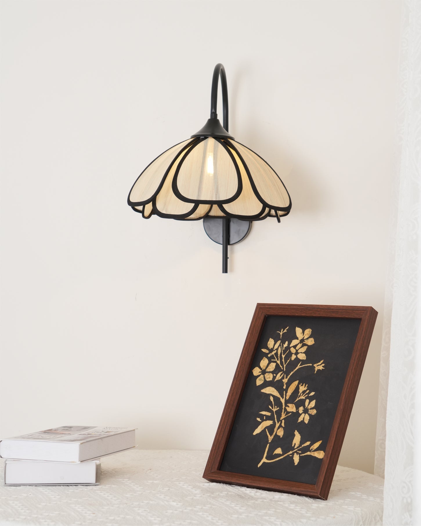 WOW Burnt Petal Wall Lamp