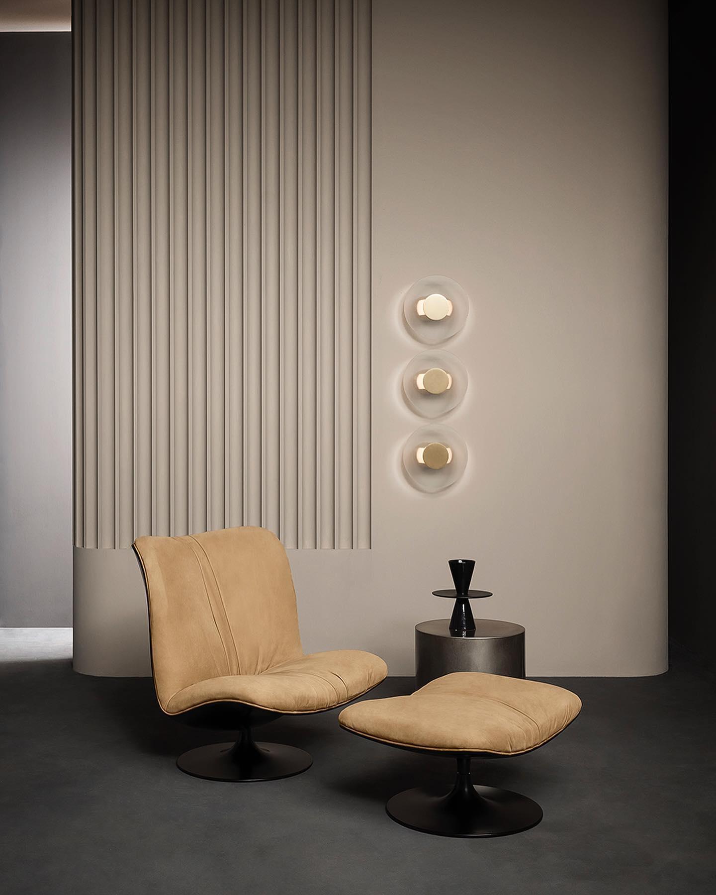 WOW Button Wall Lamp