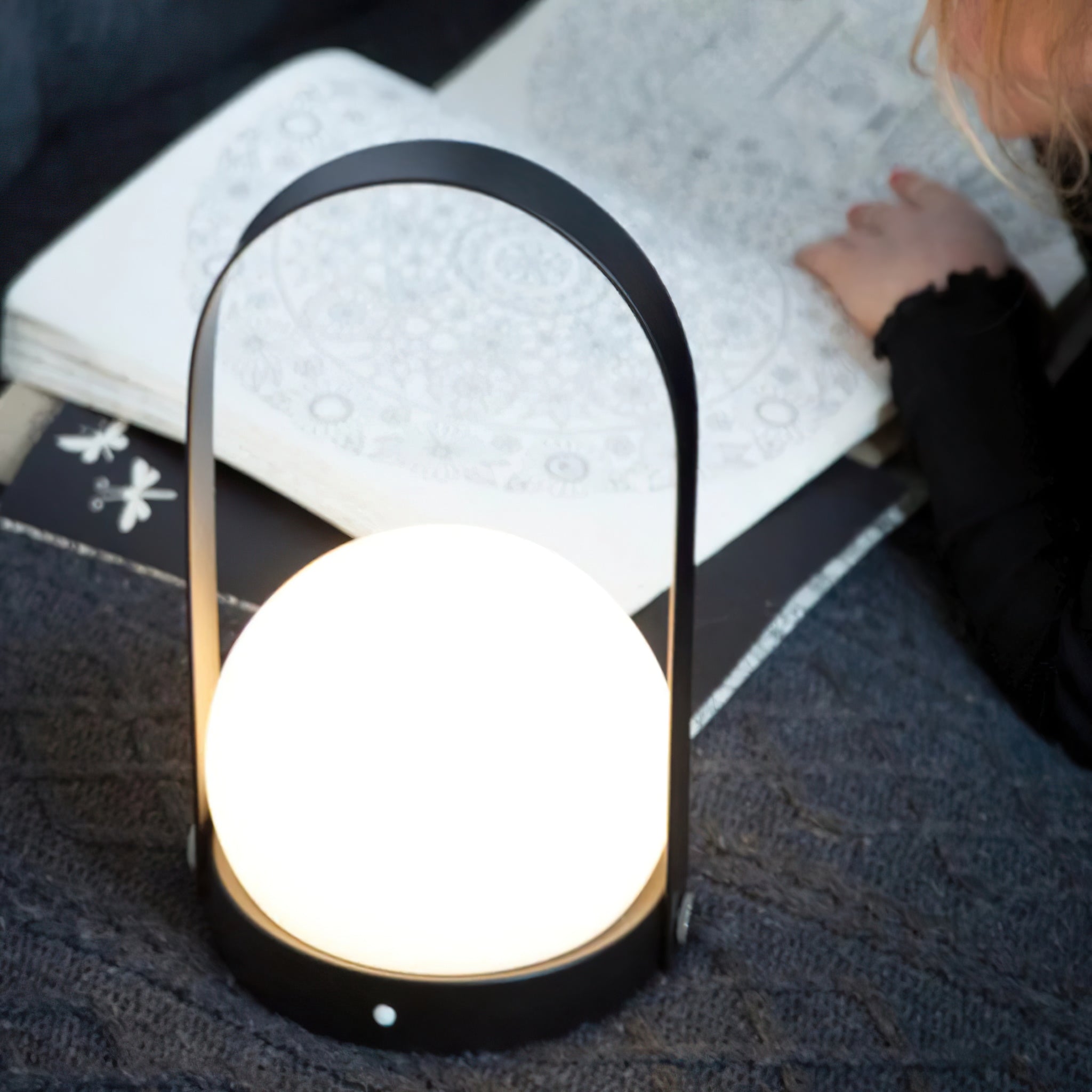 WOW Carrie Built-in Battery Table Lamp
